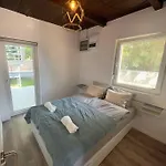 Felix House بيت للعطل